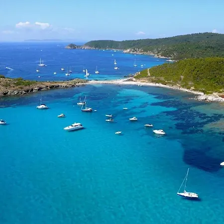 Les Lisieres De St-tropez Maison 6 Pers Dans Avec Piscine Et Tennis Semesterbostad Saint-Tropez